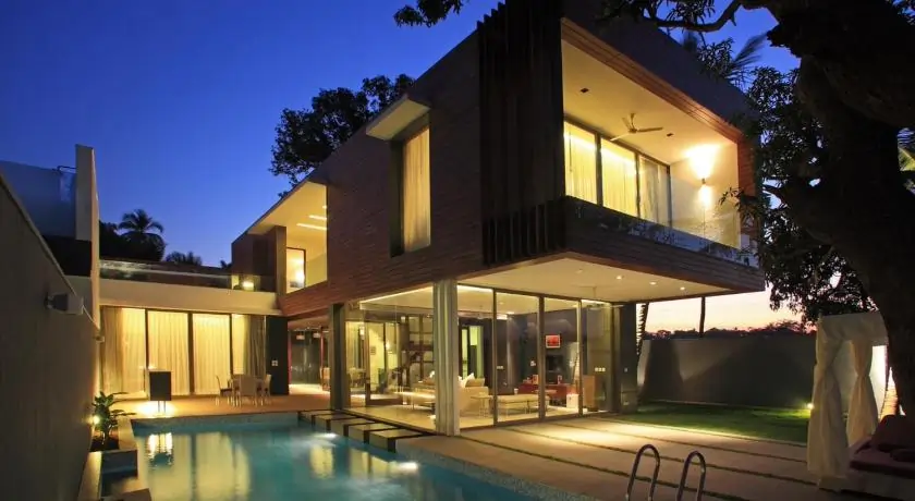 Luxury villa in Goa with modern architecture